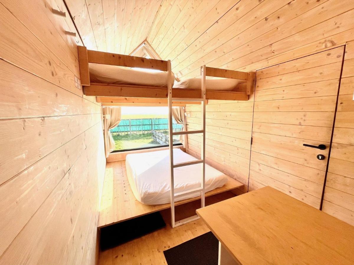 Lushna 8 Petite At Lee Wick Farm Cottages And Glamping 클랙톤온씨 외부 사진